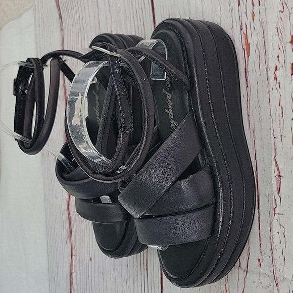 FREE PEOPLE Harper Black Platform Sandals Size 37.5 - Picture 4 of 10